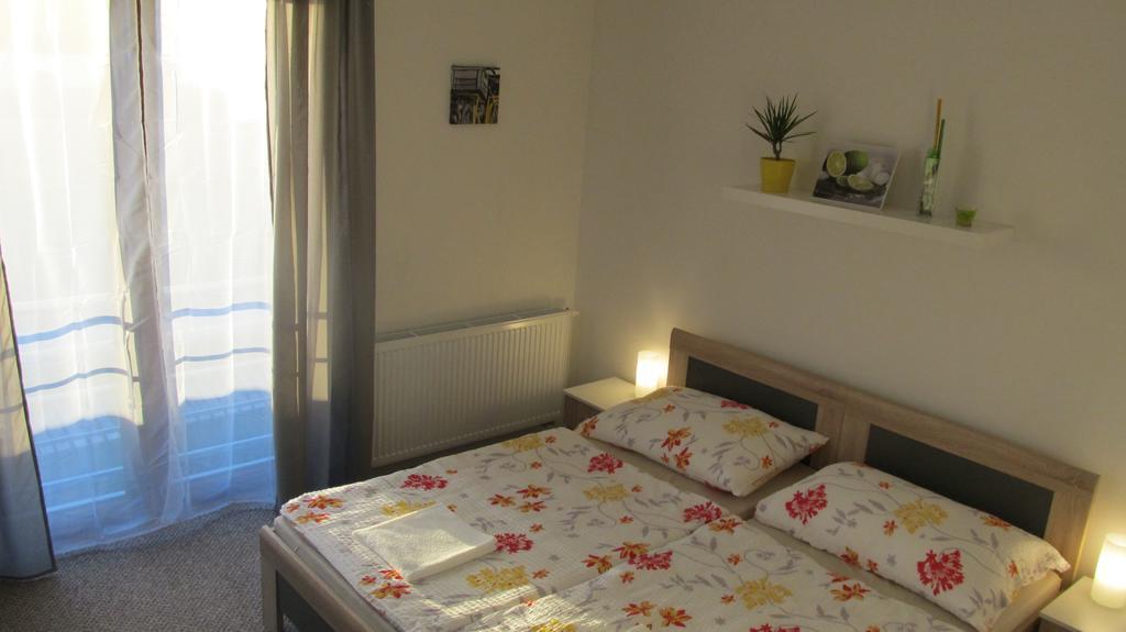 Penzion Na Kopci Vřesina Zimmer foto